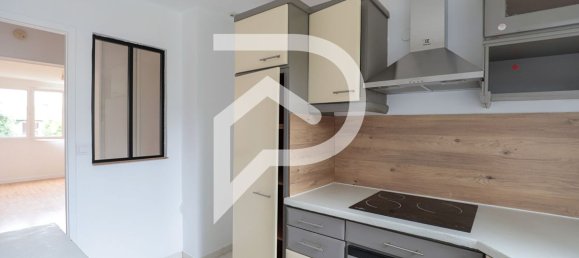 2 bedrooms Apartment in Clamart, France No. 296552 4