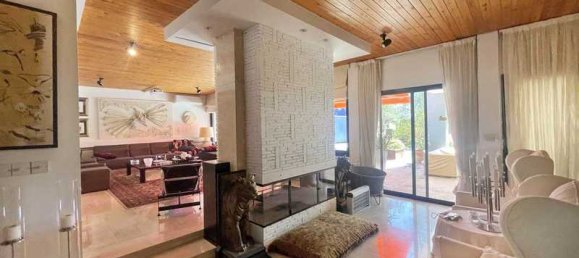 5 bedrooms House in Limassol, Cyprus No. 7040 2