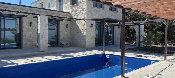 7 bedrooms Villa in Lasa, Cyprus No. 15649 4