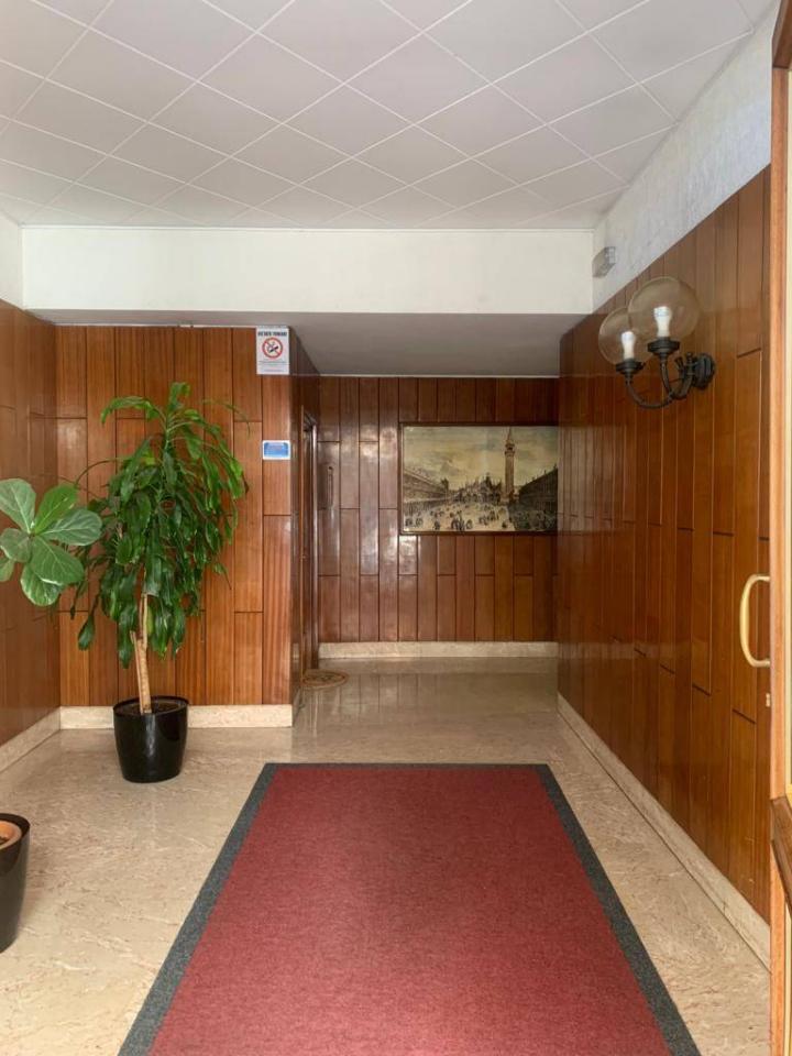 3 rooms Apartment in Rome, Italy No. 128626