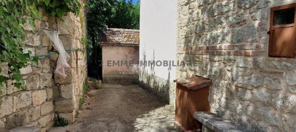 3 bedrooms House in Roccafluvione, Italy No. 113377 11