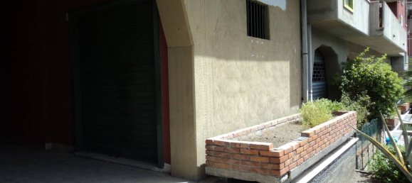 40m² Commercial property in Catania, Italy No. 136515 2