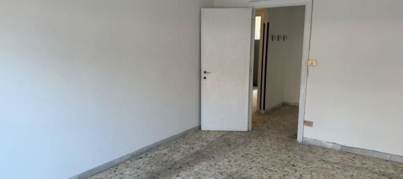 2 Schlafzimmer Wohnung in Rome, Italy, Nr. 377723 9