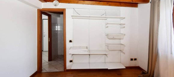 Apartamento T1 em Pregnana Milanese, Italy N.º 320614 21