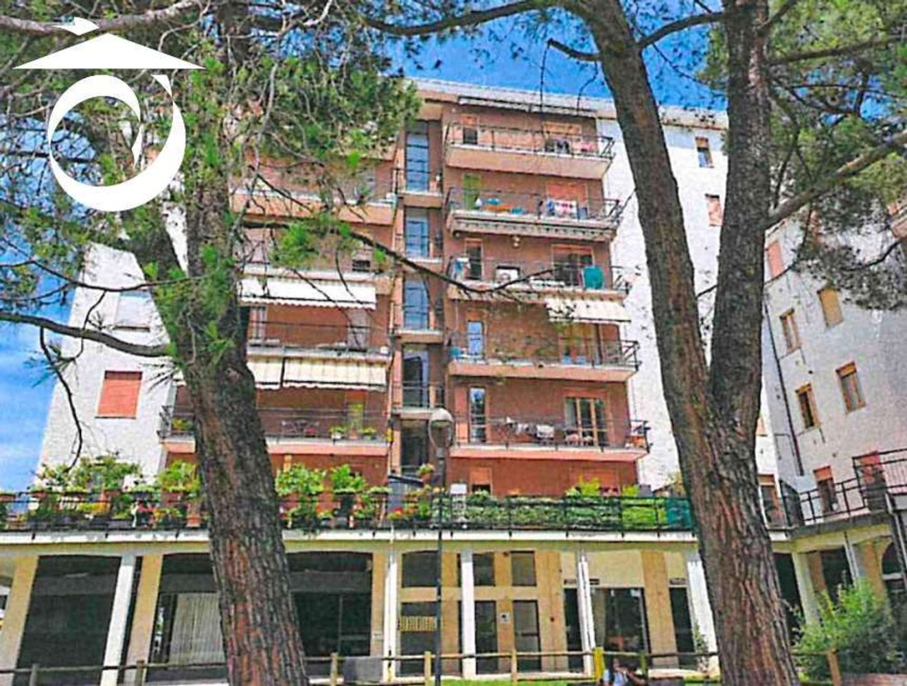 3 rooms Apartment in Trescore Balneario, Italy No. 8158