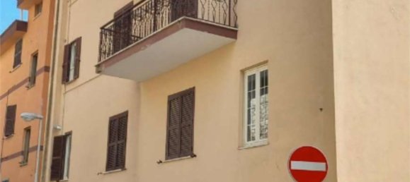 5 rooms Apartment in San Polo dei Cavalieri, Italy No. 112968 2