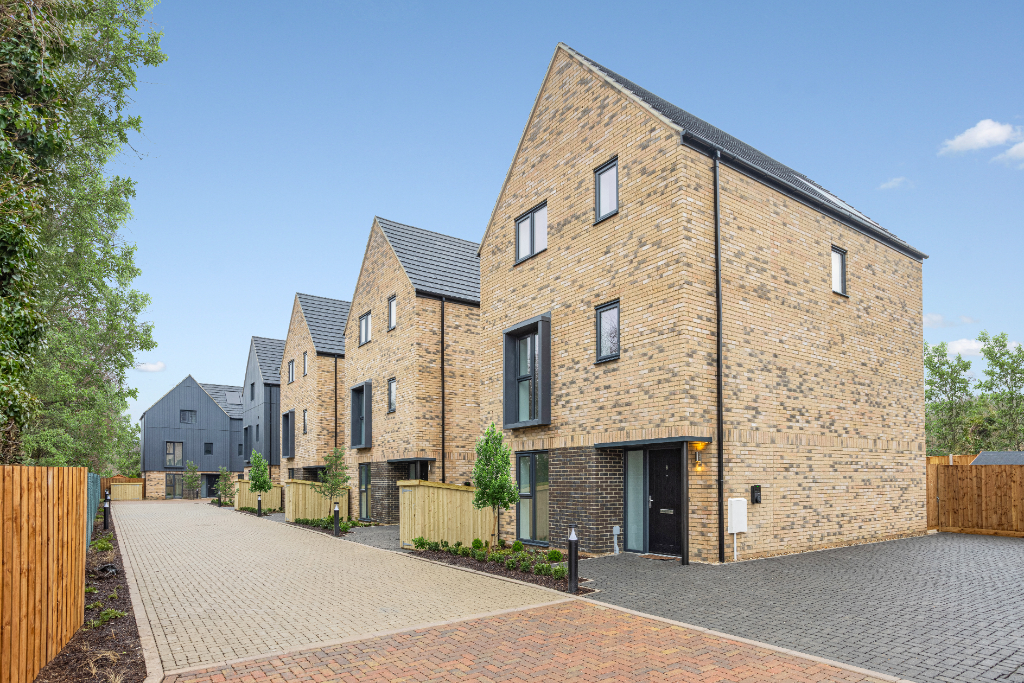 4 bedrooms House in Cambridgeshire, United Kingdom No. 3070