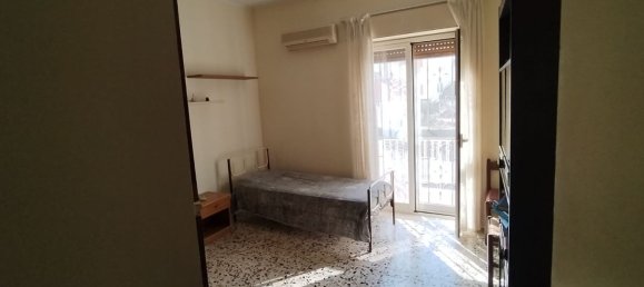 3 bedrooms Apartment in Messina, Italy No. 336702 2