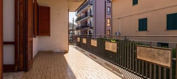 6 bedrooms Villa in Vairano Patenora, Italy No. 325667 6