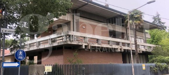 9 bedrooms Villa in Solarolo, Italy No. 342584 11