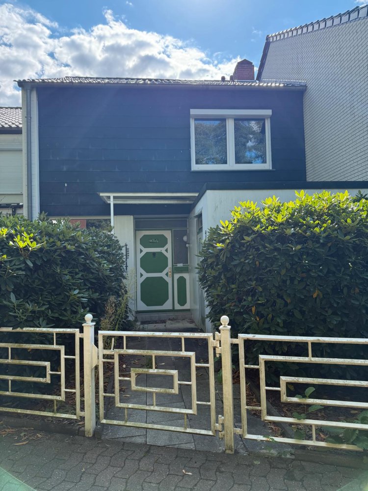 3 bedrooms Townhouse in Bremen, Germany No. 283808