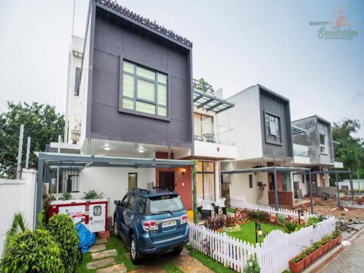 4 bedrooms House in Bangalore, India No. 13698