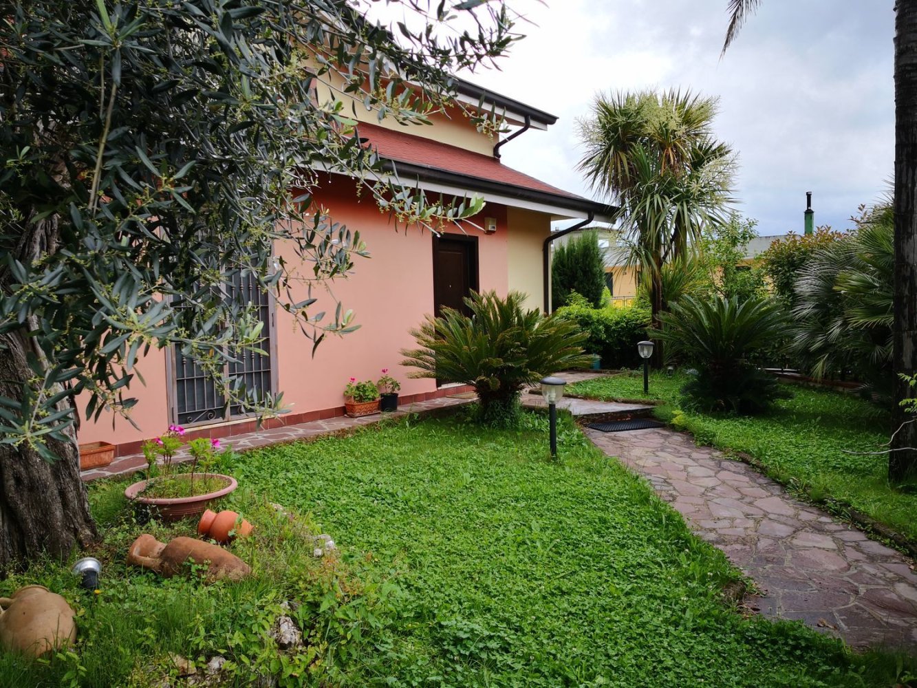 18 rooms Villa in Airola, Italy No. 255388