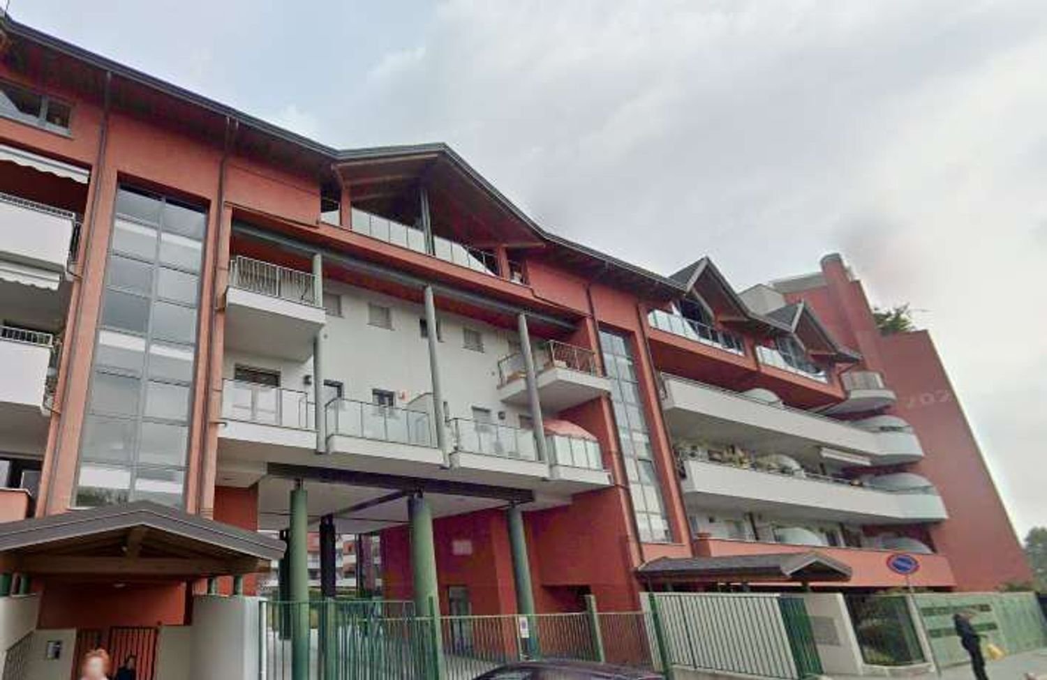 6 rooms Apartment in Legnano, Italy No. 318534