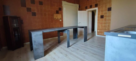 3-salle Appartement à Pescara, Italy No. 31074 8