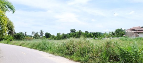  Commercial property in Bang Lamung, Thailand No. 4933 3