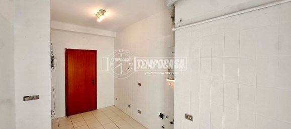 3 rooms Apartment in Milan, Italy No. 299036 15