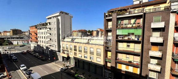 3 rooms Apartment in Milan, Italy No. 299036 27