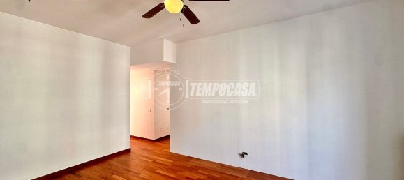 3 rooms Apartment in Milan, Italy No. 299036 7