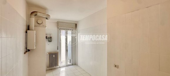 3 rooms Apartment in Milan, Italy No. 299036 19