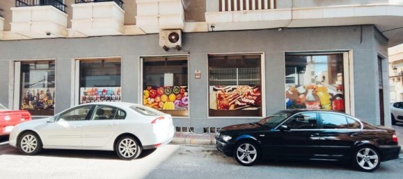 290m² Commercial property in Guardamar del Segura, Spain No. 12890 15