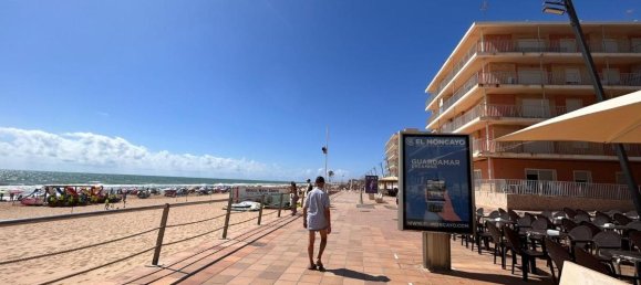 290m² Commercial property in Guardamar del Segura, Spain No. 12890 19