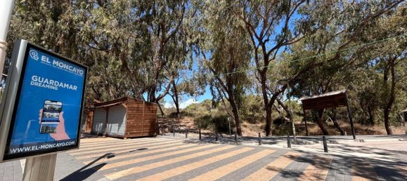 290m² Commercial property in Guardamar del Segura, Spain No. 12890 17