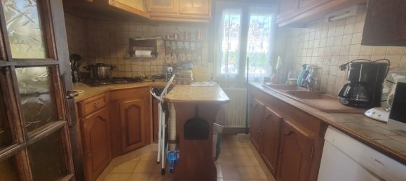 2 bedrooms House in Chambly, France No. 219877 6