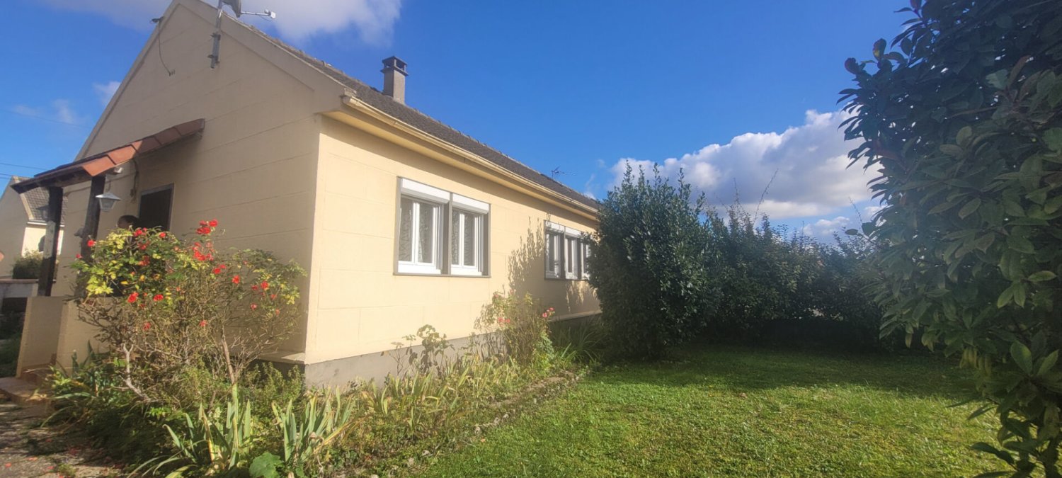 2 bedrooms House in Chambly, France No. 219877