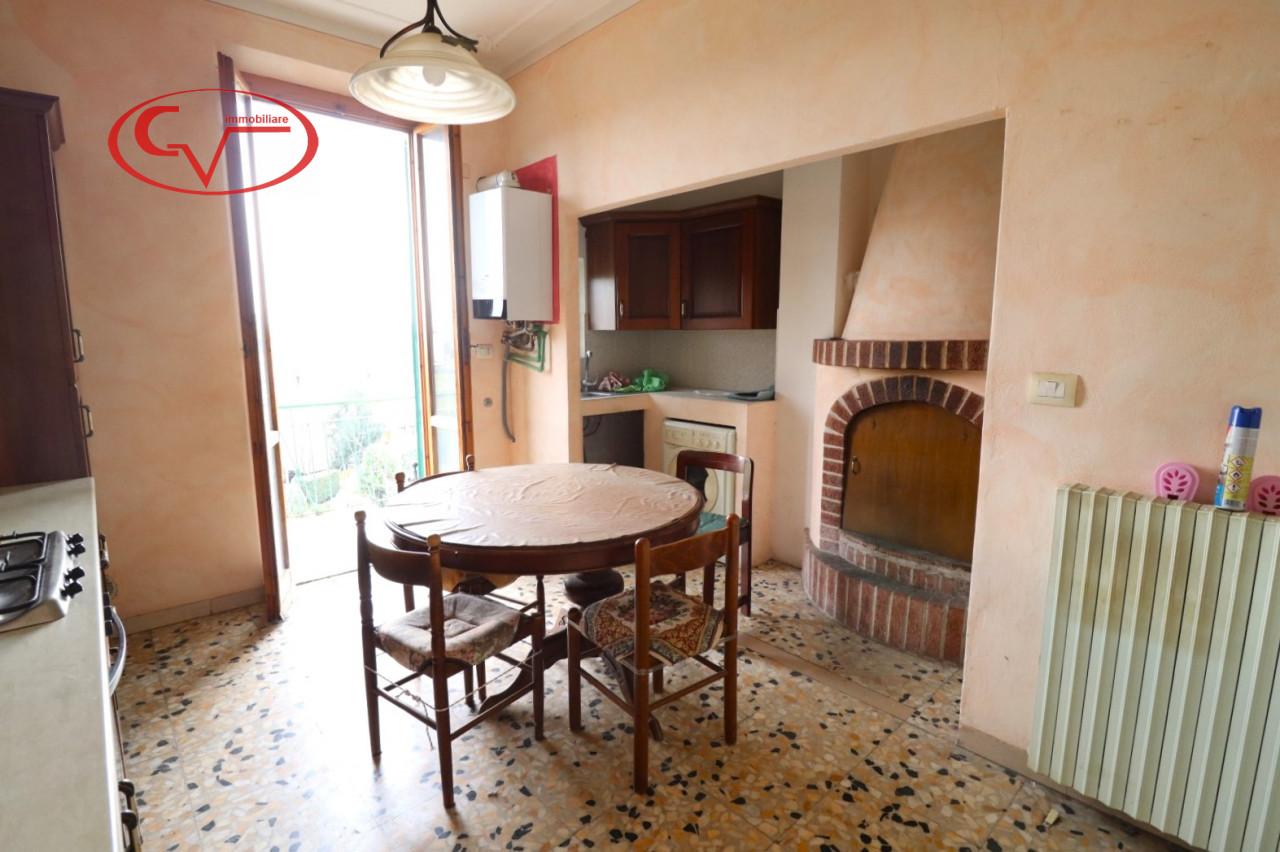 6غرفة شقة في Laterina Pergine Valdarno, Italy رقم 235692