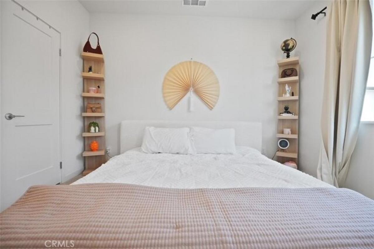 Studio in Ontario, USA No. 384796