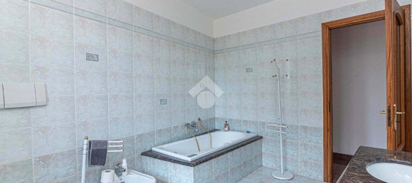 5 rooms Villa in Cirié, Italy No. 62929 11