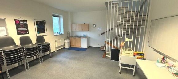 Office in Schleswig-Holstein, Germany No. 33779 8