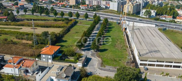 303m² Land in Aguas Santas, Portugal No. 33096 9