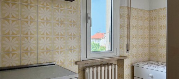 4 bedrooms Apartment in Montemarciano, Italy No. 378034 9