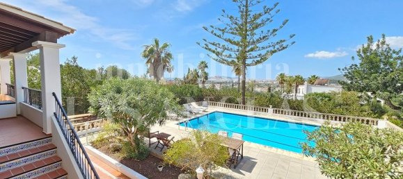 5 bedrooms Villa in Santa Eulalia Del Rio, Spain No. 184852 2