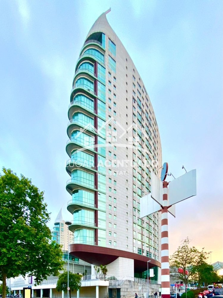 2 غرف نوم منزل ذو طابقين في Lisbon, Portugal رقم 344597