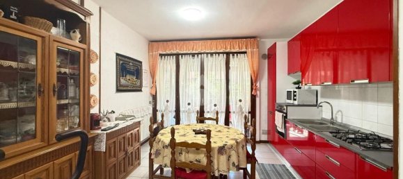 3 Schlafzimmer Wohnung in Desenzano del Garda, Italy, Nr. 335597 2