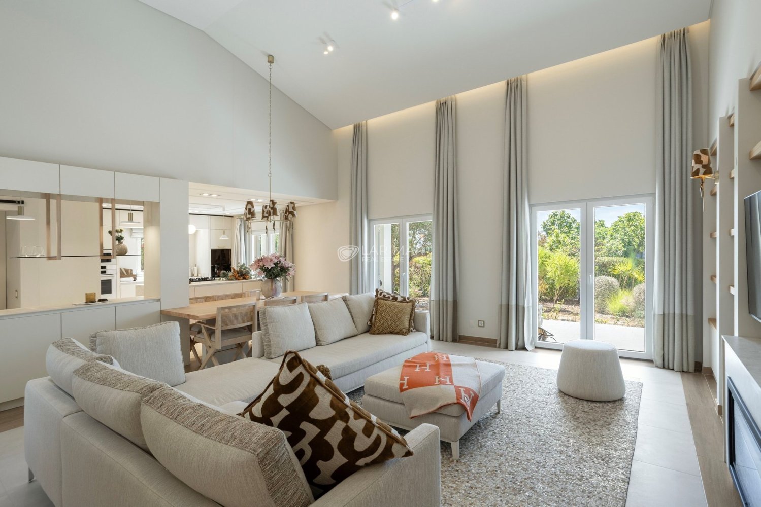 3 bedrooms Villa in Loule, Portugal No. 305755