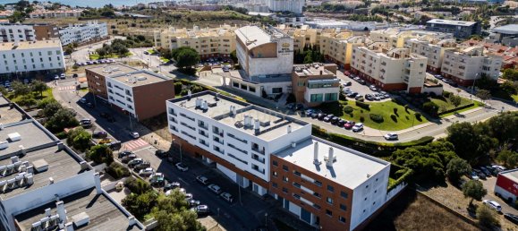 3 bedrooms Apartment in Oeiras, Portugal No. 125148 2