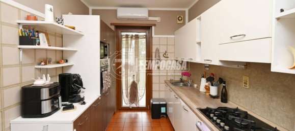 Apartamento de 2 dormitorios en Venaria Reale, Italy No. 325070 6