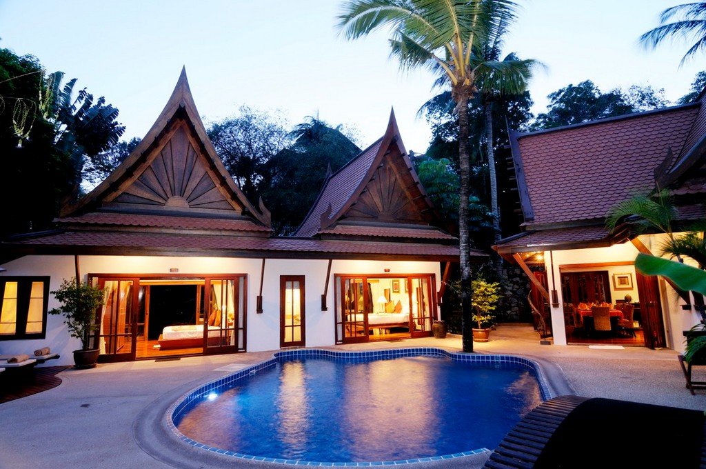 5 bedrooms Villa in Patong, Thailand No. 8079