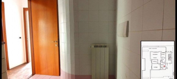 3 rooms Apartment in Perugia, Italy No. 19746 23