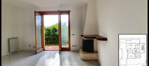3 rooms Apartment in Perugia, Italy No. 19746 11