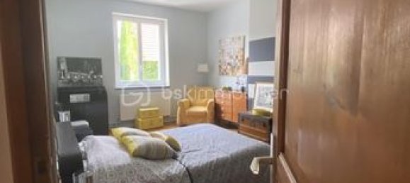 5 bedrooms House in Etampes, France No. 283386 9