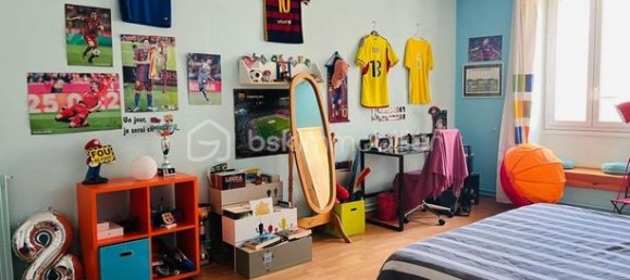 5 bedrooms House in Etampes, France No. 283386 4