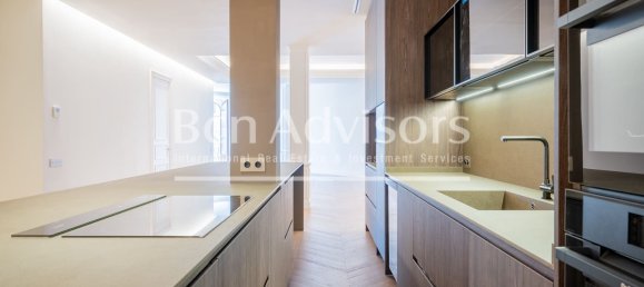 Квартира с 4 спальнями в Старый город, Испания № 164786 9