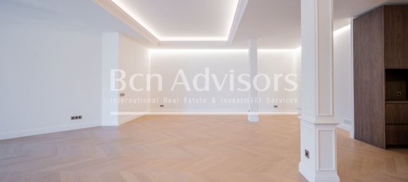 Квартира с 4 спальнями в Старый город, Испания № 164786 3