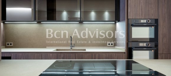 Квартира с 4 спальнями в Старый город, Испания № 164786 8