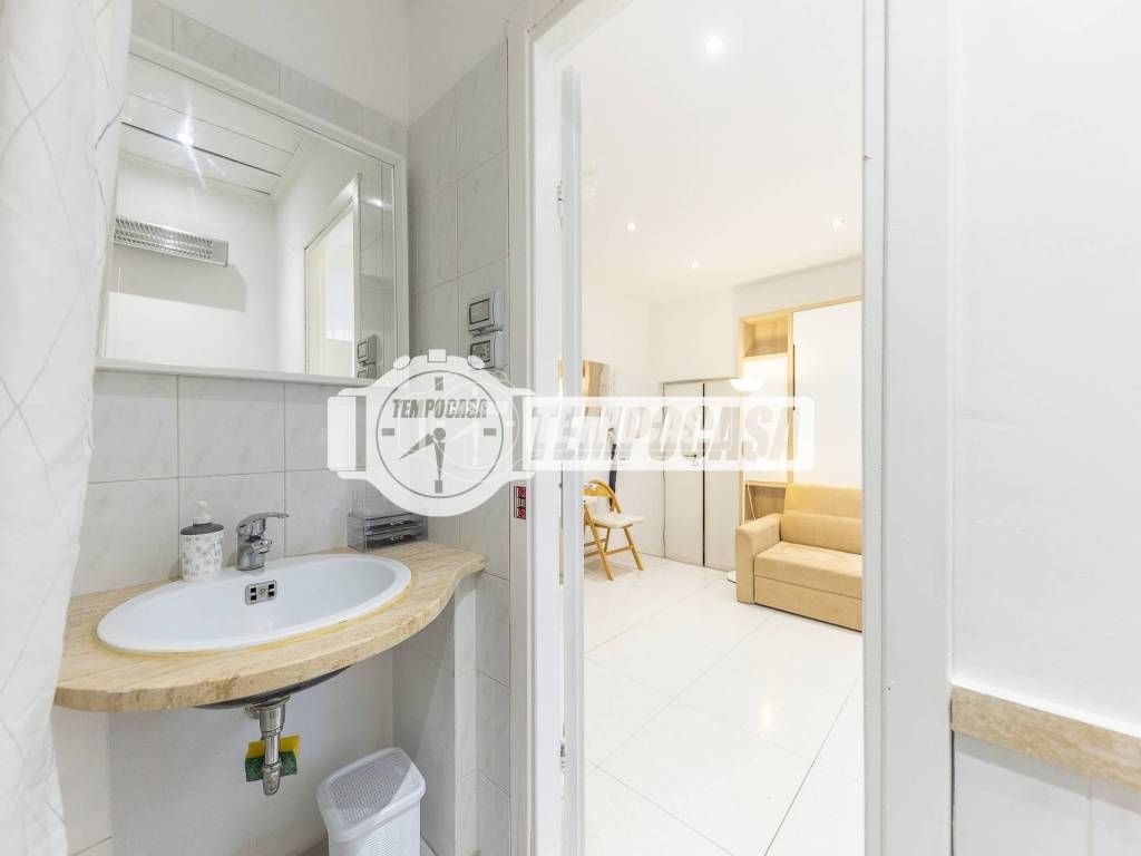 Studio in Rome, Italy No. 266232